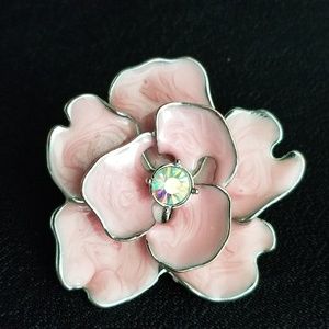 Flower Ring w a center stone